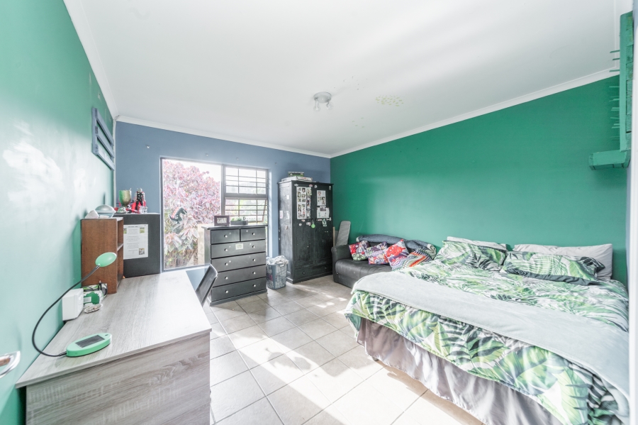 5 Bedroom Property for Sale in Gonubie Eastern Cape